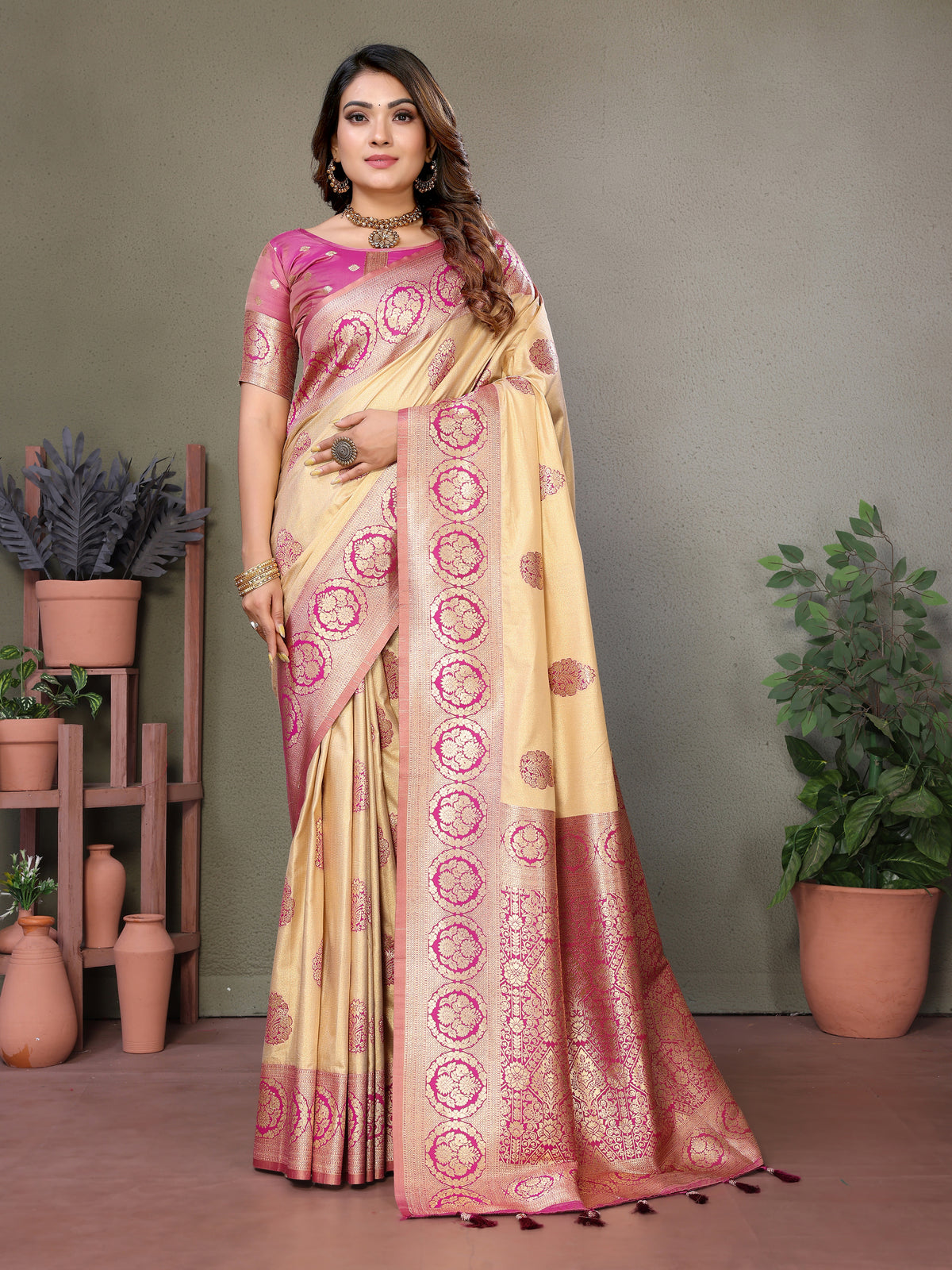 Pink Premium Viscose Silky Saree with All-Over Weaving Butties, Contrast Border, and Rich Woven Pallu – Ideal for Weddings & Festivals.