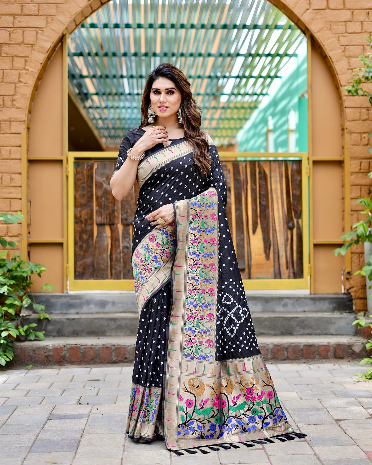 Premium Black Bandhej Paithani Silk Saree – High Quality, Stylish Design with Zari Weaving, Paithani Border, Rich Pallu, and Matching Blouse.