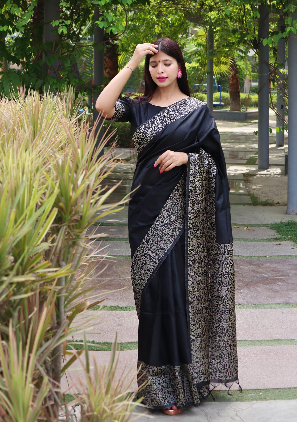 Black Kalamkari Bangalori Handloom Raw Silk Weaving Saree