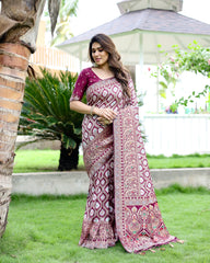 Elegant Dark Pink Color Pure Kanjivaram Pattu Saree with Heavy Zari Weaving, Rich Pallu & Contrast Blouse Piece.