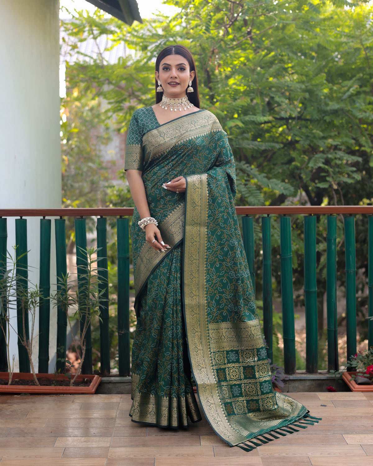 Elegant Green Handloom Silk Bandhej Patola Sarees with Kanchi Borders & Unstitched Blouse