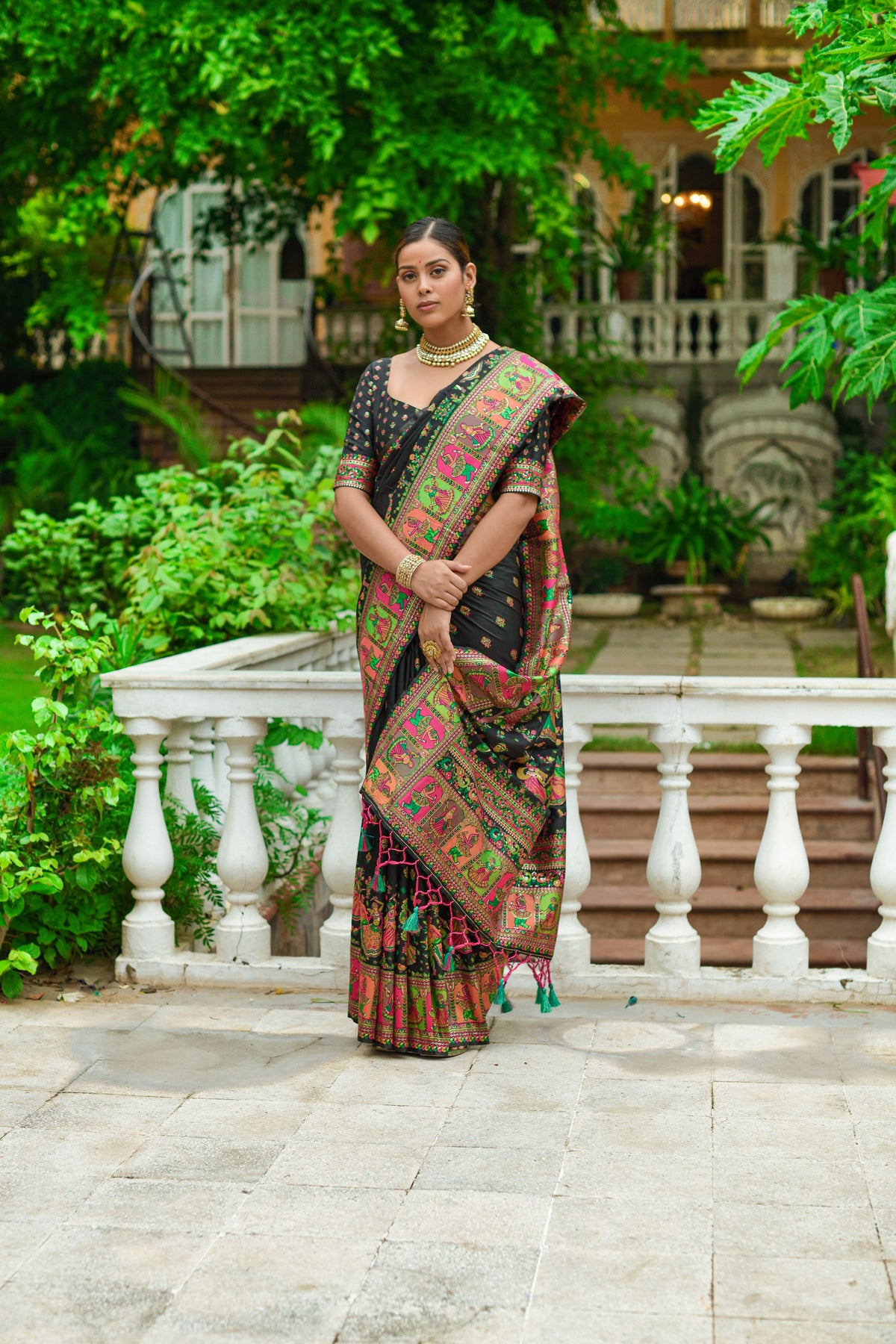 Green Color Luxurious Kashmiri Pashmina Silk Saree with Vibrant Meena Weaves, Exquisite Pallu & Fancy Tassels.