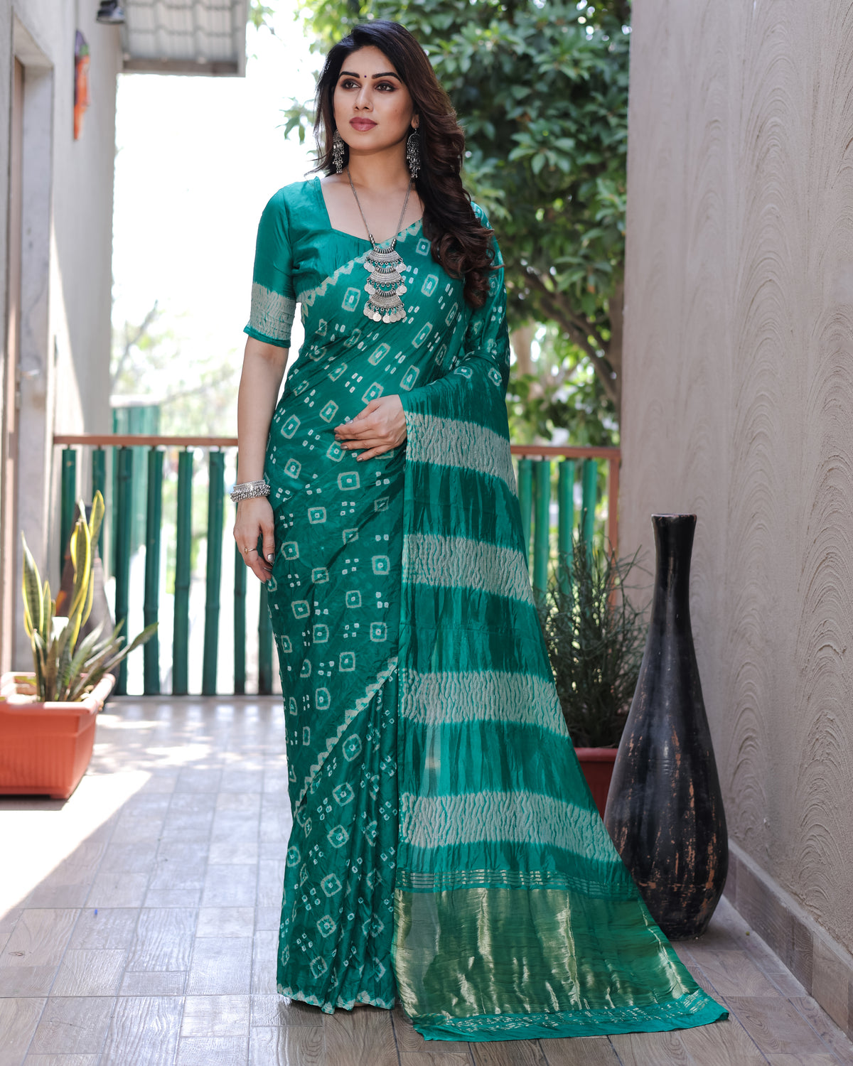 Authentic Green Bandhej Silk Saree with Zari Weaving, Rich Tissue Pallu, Sibory Design & Matching Blouse.