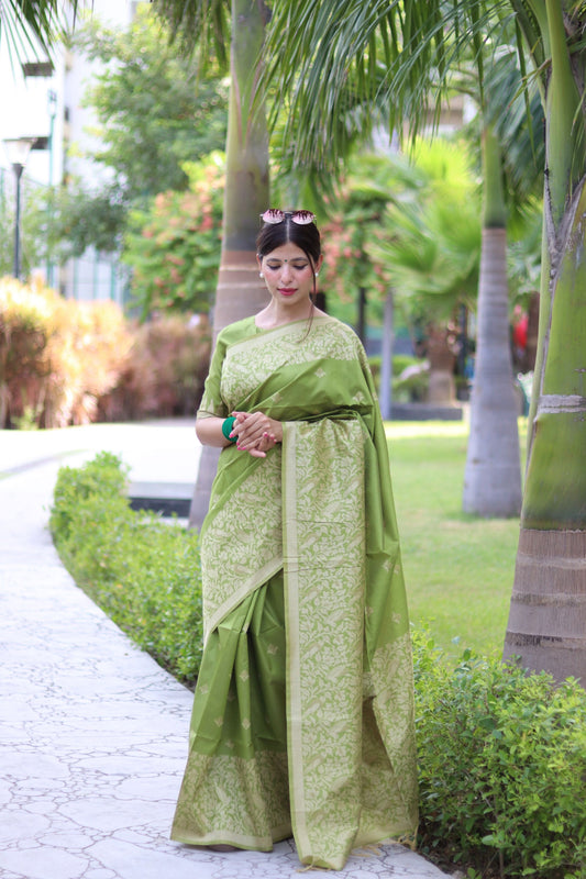 Green Bangalore Handloom Raw Silk Saree with Running Blouse