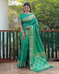 Elegant Light Green Handloom Silk Bandhej Patola Sarees with Kanchi Borders & Unstitched Blouse.