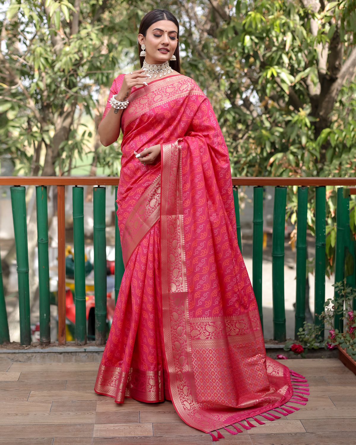 Luxury Handloom Pink Silk Bandhej Patola Sarees with Kanchi Borders and Unstitched Blouse Piece.