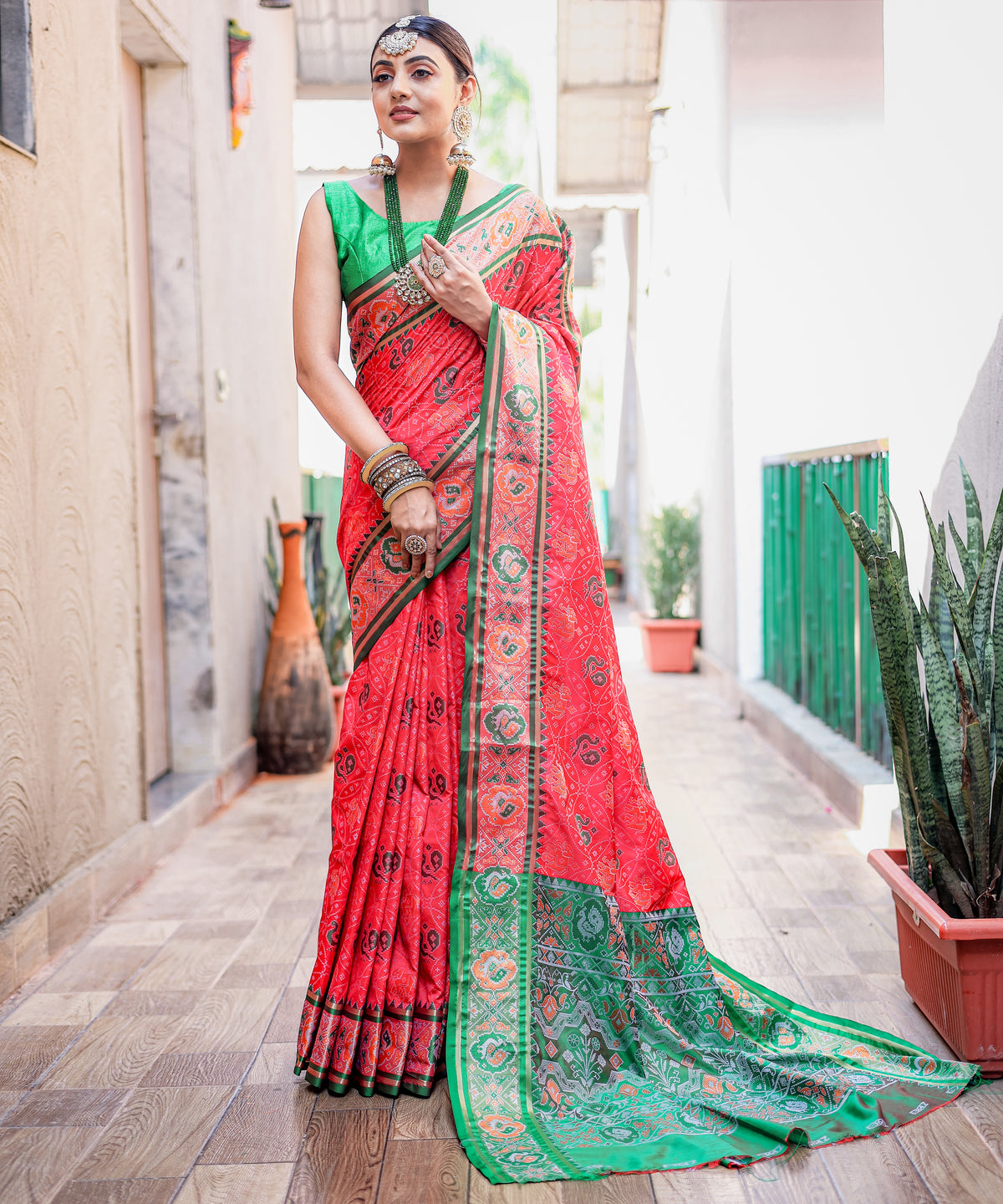 Elegant Pink Patola Silk Saree with Meenakari Weaving, Rich Pallu & Contrast Brocade Fancy Unstitched Blouse | Premium Silk Saree Collection.