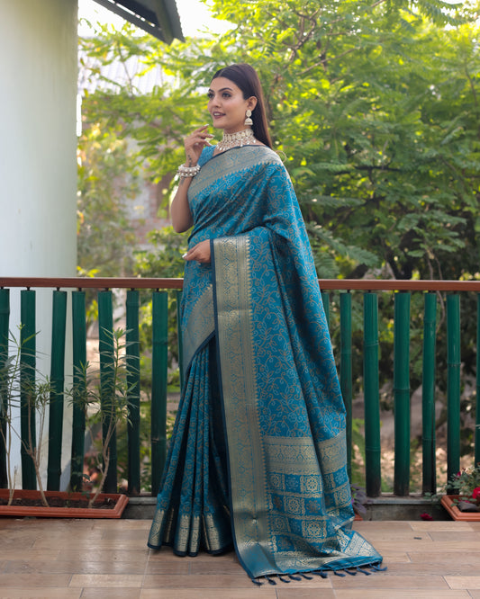 Elegant Sky Blue Handloom Silk Bandhej Patola Sarees with Kanchi Borders & Unstitched Blouse.