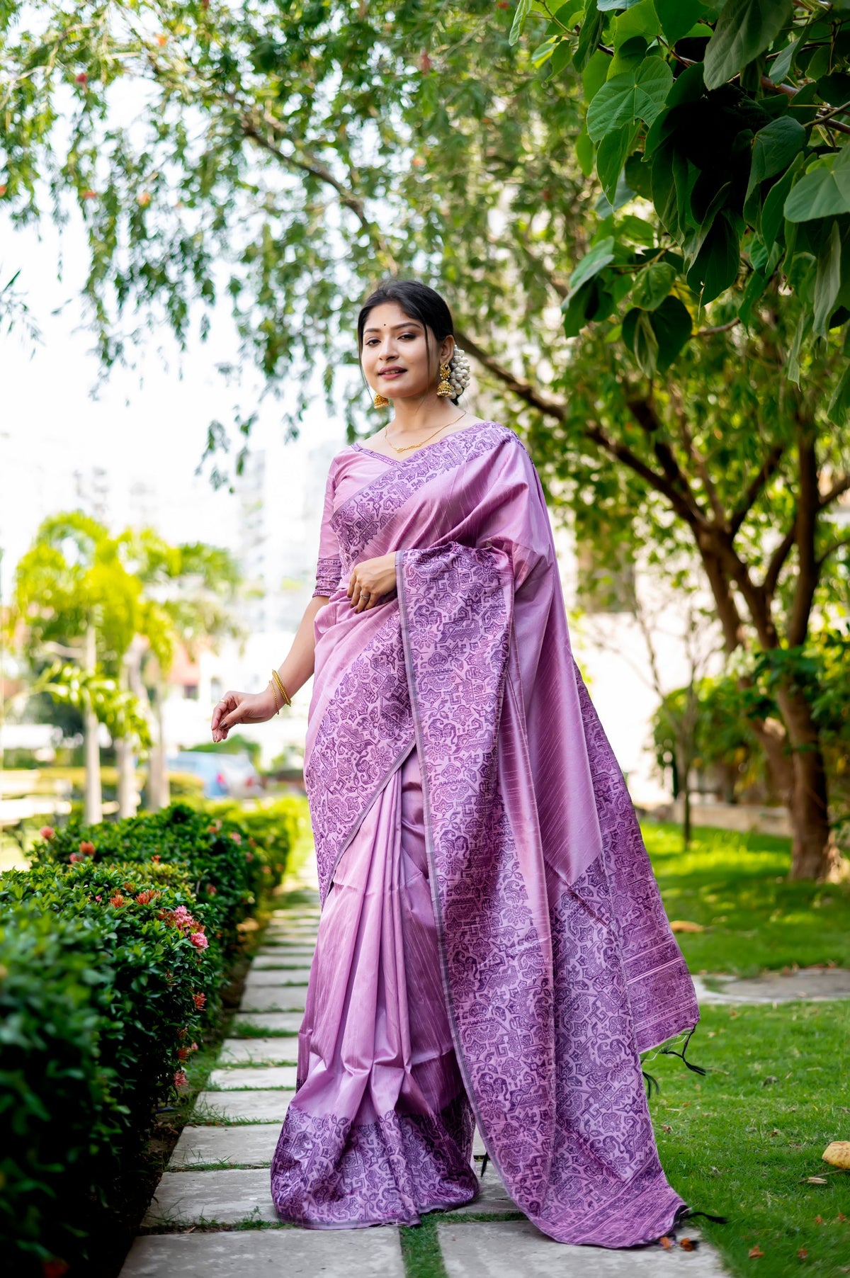 Violate Handloom Raw Silk Saree With Blouse