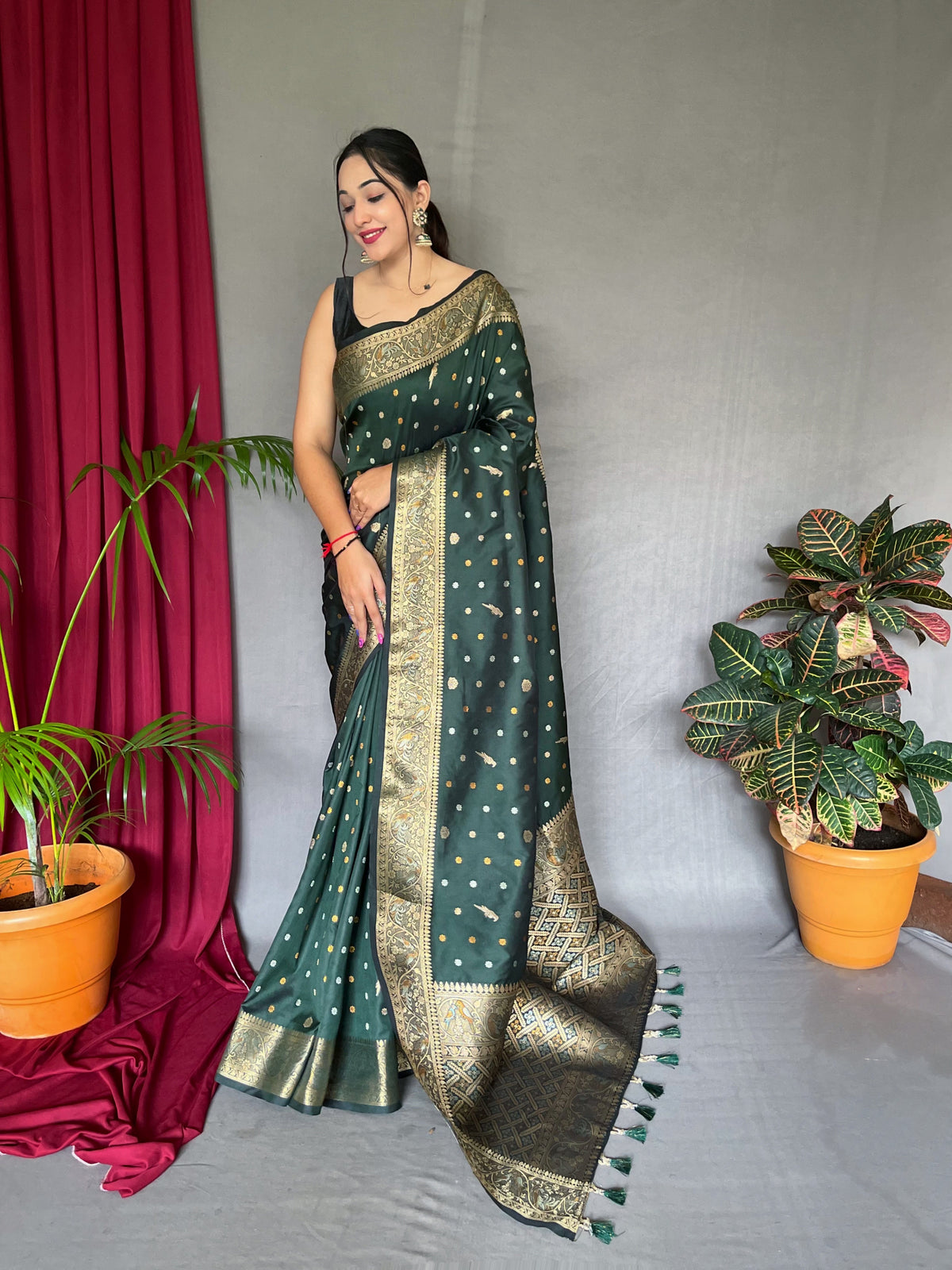 Green Pure Soft Silk Saree with Copper & Golden Zari Woven Border, Rich Pallu with Beautiful Motifs & Elegant Color Combination | Three Zari Used, Unstitched Blouse Included.