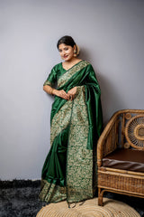 Green Handloom Raw Silk Saree With Blouse For Women