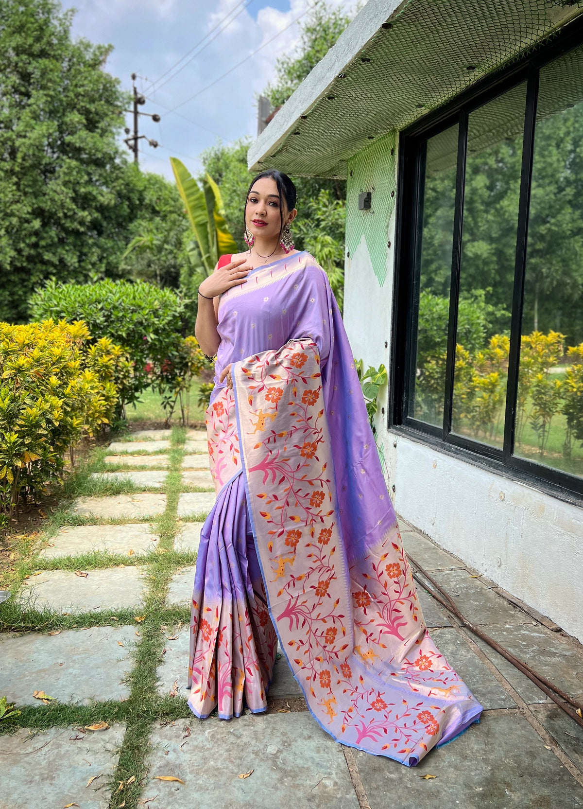 Lavender Pure Paithani Silk Saree with Traditional Paithani Border and Unique Motif Patterns - Contrast Richly Woven Pallu and Meenakari Motif Blouse.