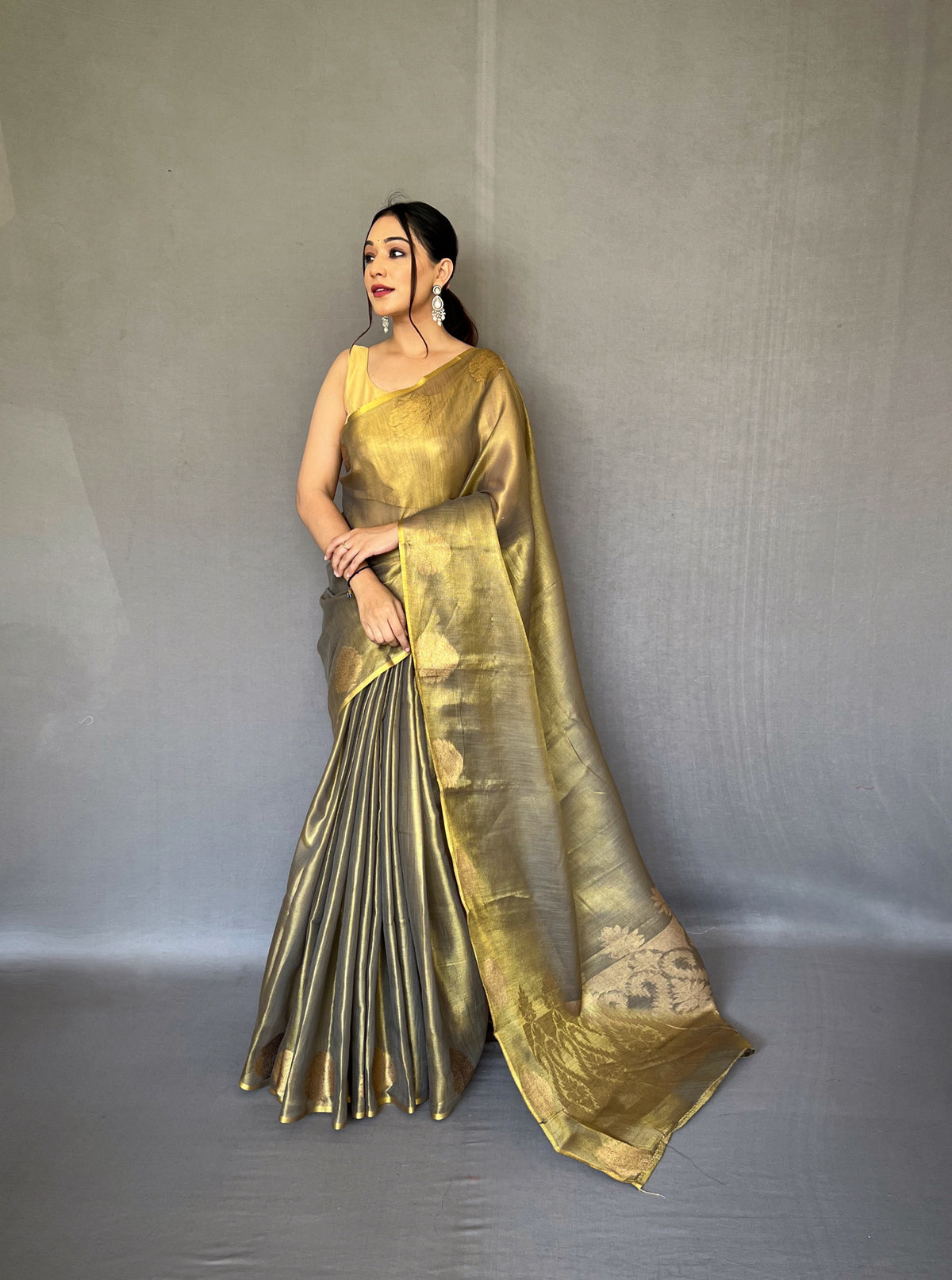 Elegant Mehndi Green Tissue Silk Saree with Jacquard Zari Weaving - Rich Pallu, Jacquard Weaving Border, and Beautiful Motifs | 6.3 Meter Length with Blouse.