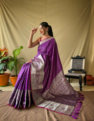 Elegant Purple Khicha Checks Saree in Soft Litchi Silk with Rich Pallu, Attractive Border & Exquisite Patterns.