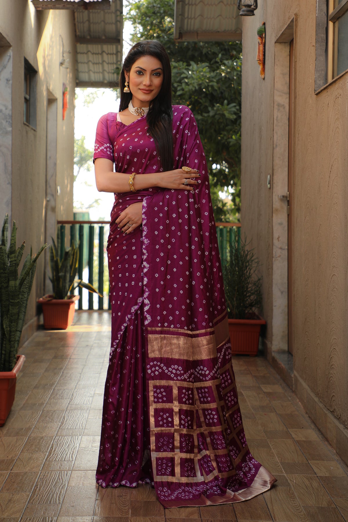 Exquisite Wine Bandhej Silk Saree with Checks Pattern Pallu – Luxurious Handmade Design and Matching Bandhej Blouse.